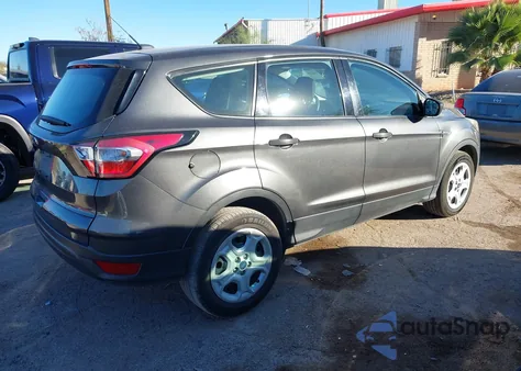 2018 Ford Escape S z USA, uszkodzony, nr VIN 1FMCU0F70JUA56239